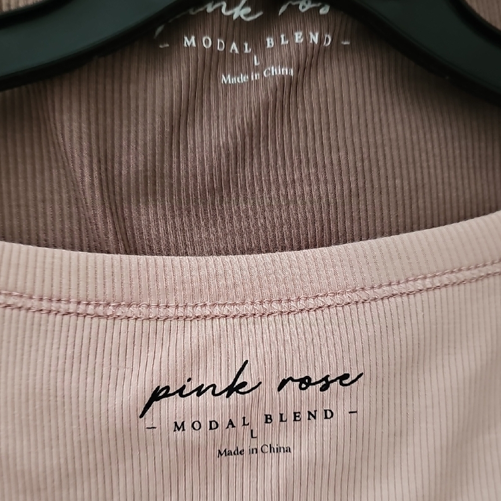 Combo of Four Tank Tops in different colors. - Picture 6 of 12